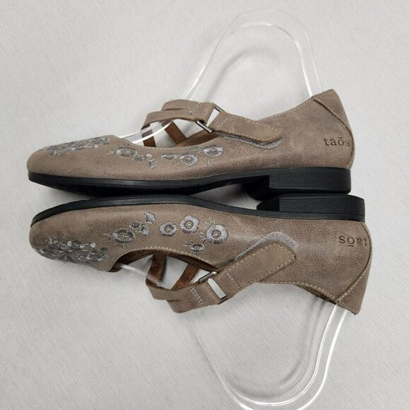 Taos WISH Women's Embroidered Mary Jane Flats Size‎ 7 US / 38 EU Taupe Suede - Picture 13 of 15